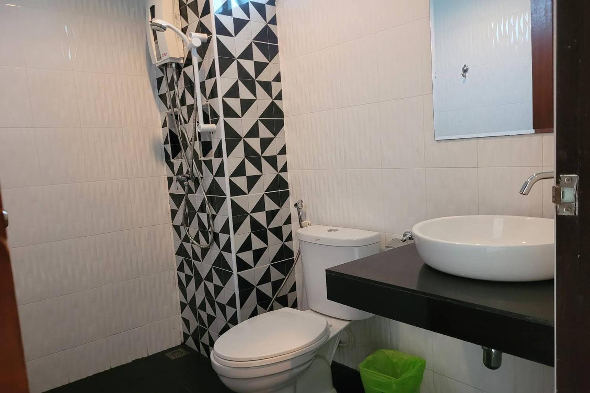 Snooze Inn Phuket - Free Shuttle To Bang Rong Pier Pa Khlok Luaran gambar