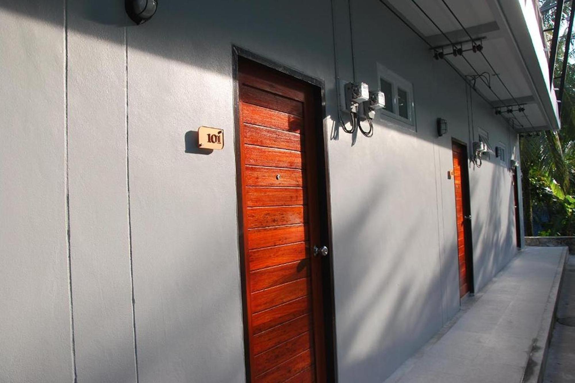 Snooze Inn Phuket - Free Shuttle To Bang Rong Pier Pa Khlok Luaran gambar